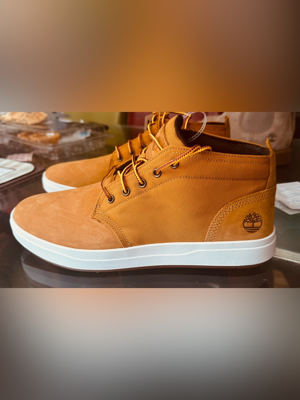 NEW Timberland Men's Chestnut Nubuck Low-Top Sneaker